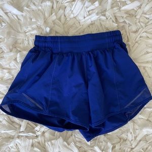 Lululemon hotty hots size 2 in larkspurs